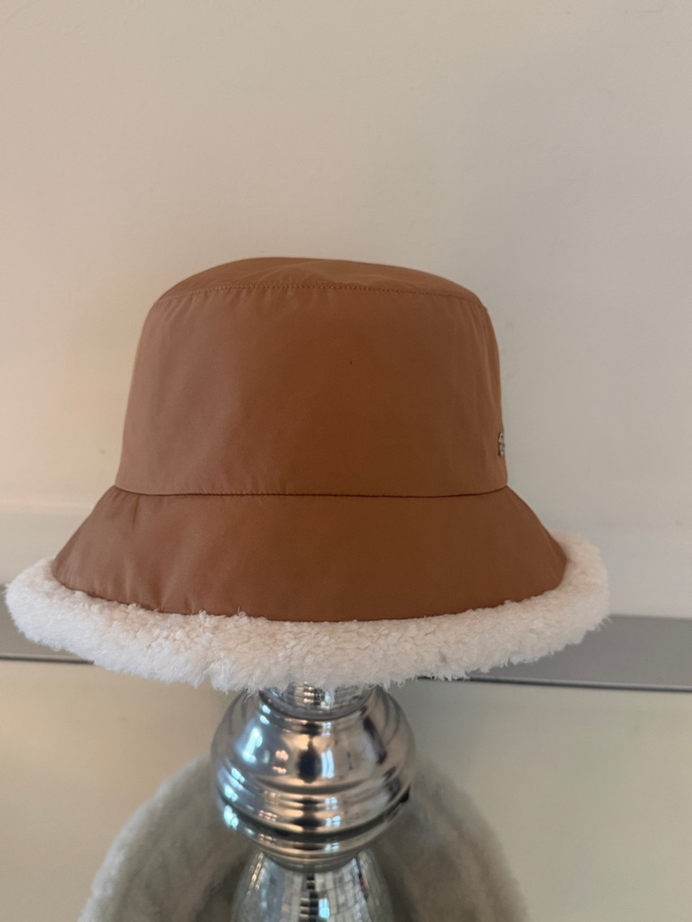 LULULEMON Boucle Fleece Reversible Bucket Hat NWT Chestnut Brown/Light Ivory S/M - Picture 7 of 16